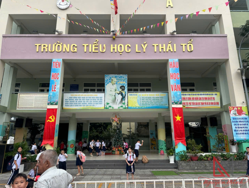 thi công bảng hiệu trường tiểu học Lý Thái Tổ